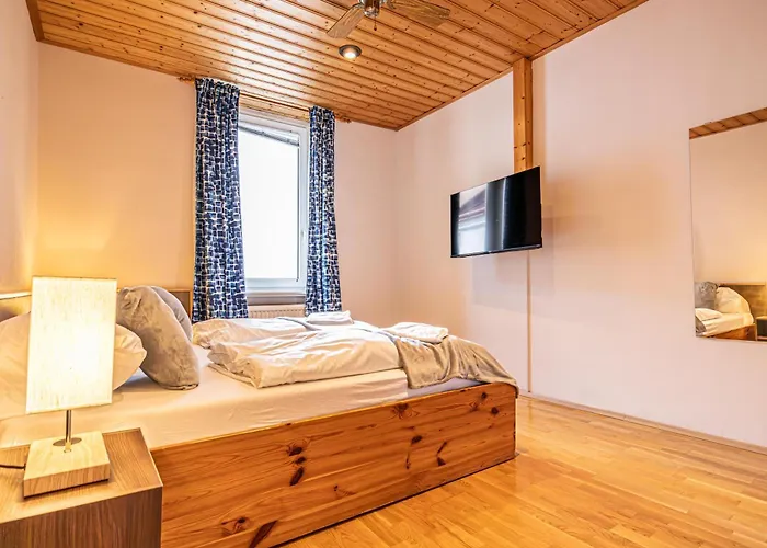 Vienna's Finest Spacious 2br & 1lr Βιέννη